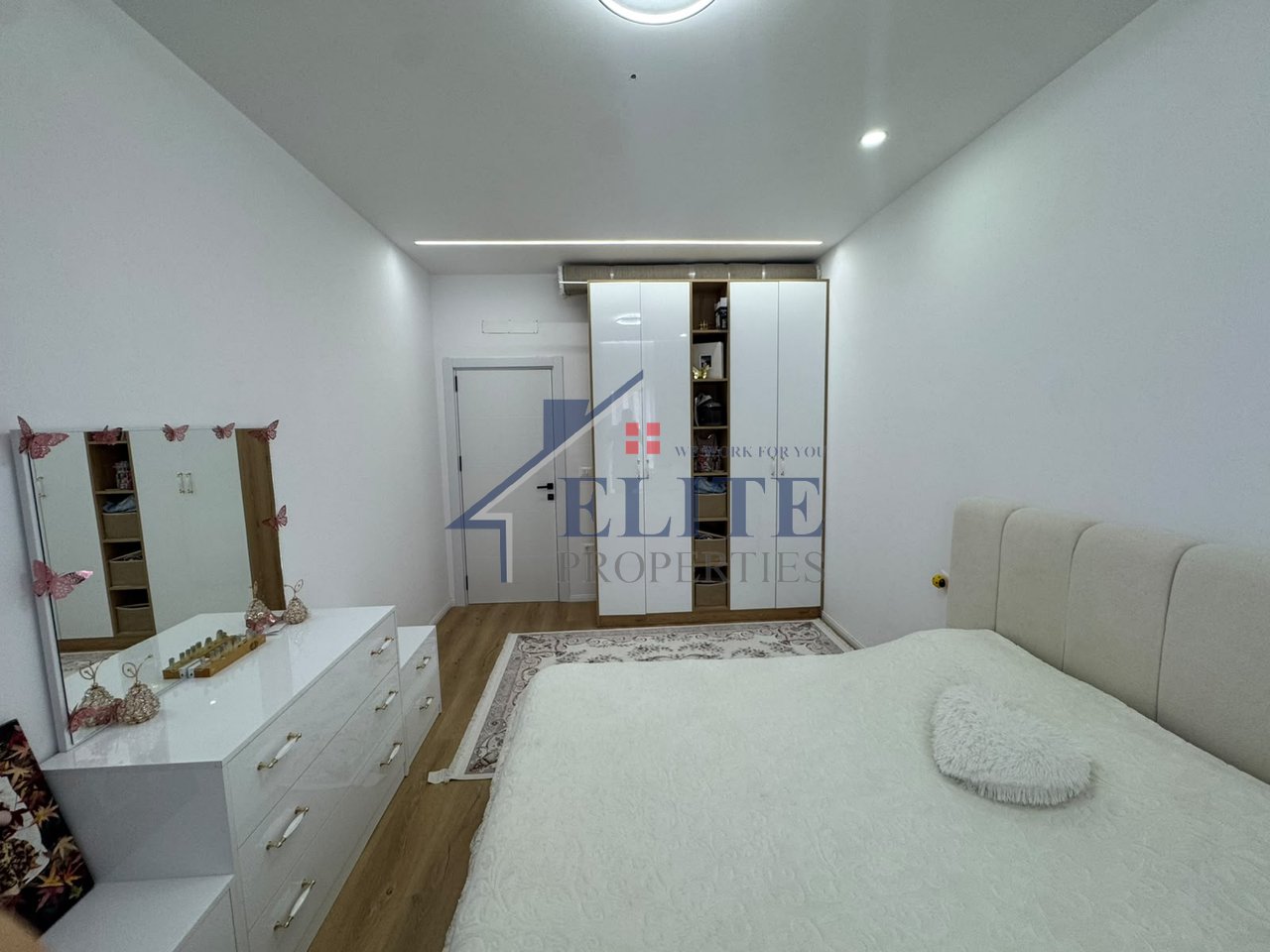 Aura Complex, on Dritan Hoxha street, 1+1 apartment for rent