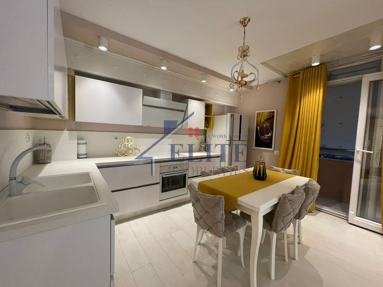 Kopshti Botanik, apartament 2+1 ne shitje
