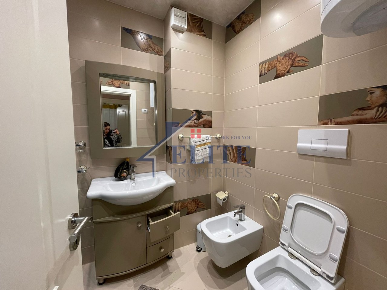 Kopshti Botanik, apartament 2+1 ne shitje