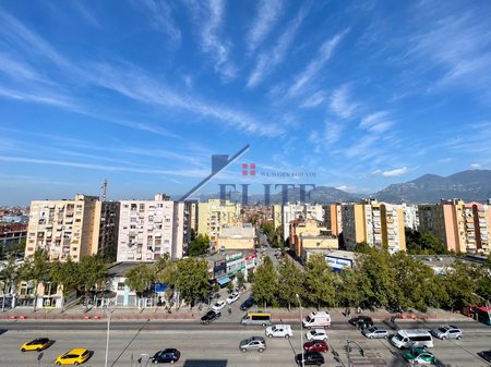 Laprakë, apartament 1+1 në shitje - pranë KMY-së