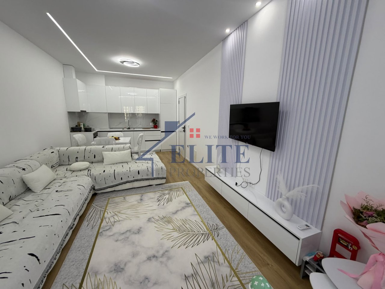 Aura Complex, 1+1 apartment for rent – Dritan Hoxha Street