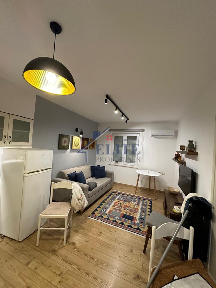 Apartament 1+1 per qera - Rruga Elbasanit, Rruga Mustafa Lleshi