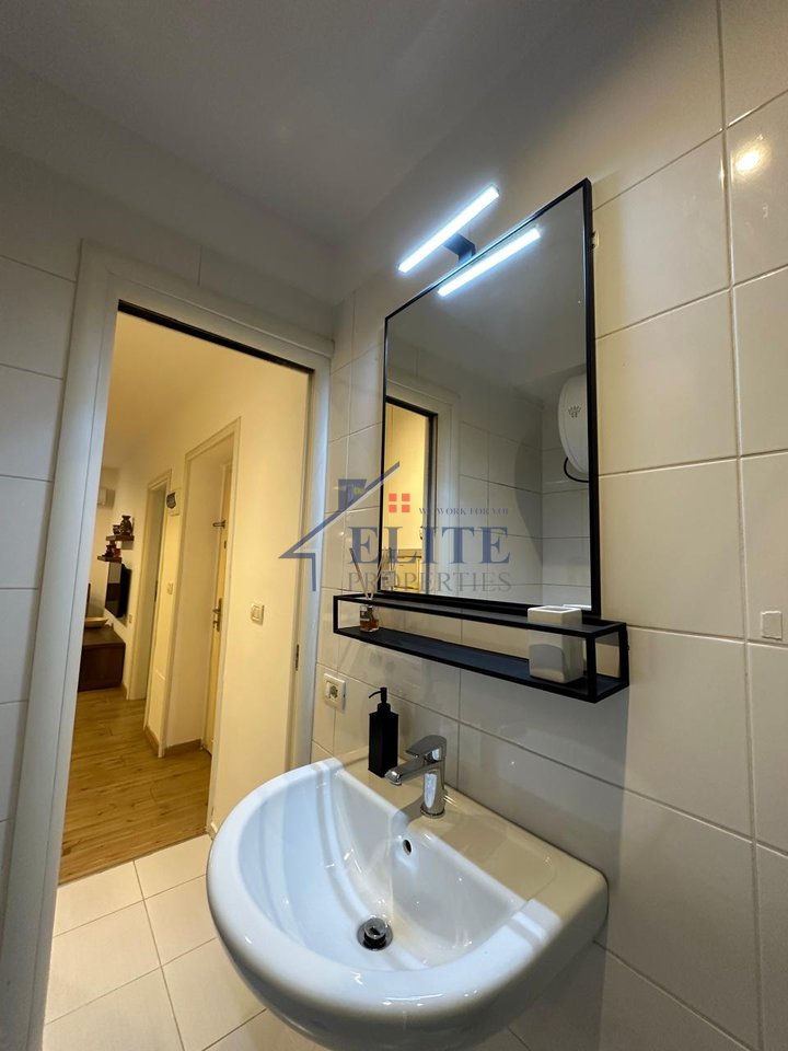 Apartament 1+1 per qera - Rruga Elbasanit, Rruga Mustafa Lleshi