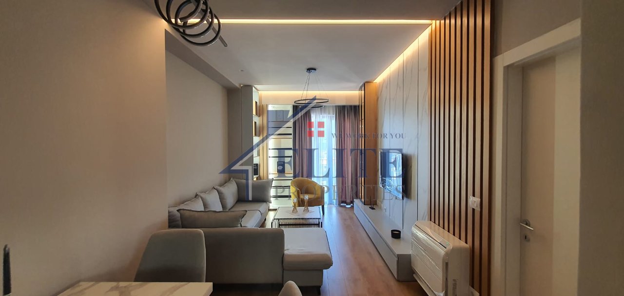Tirana Garden Building, apartament 1+1 me qira