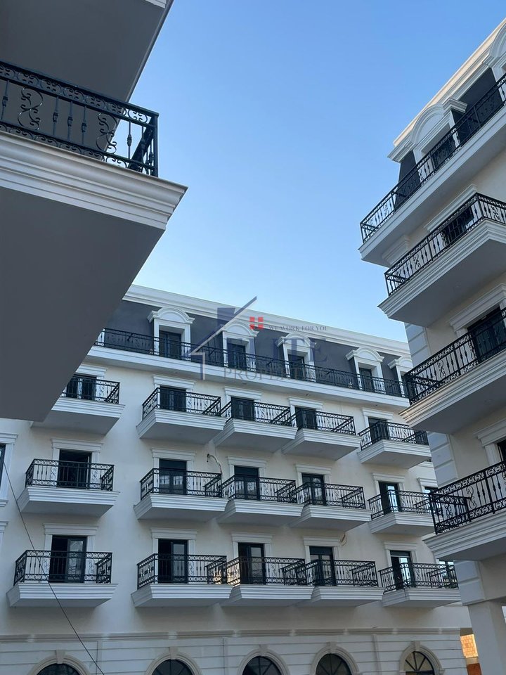 Porta Tirana Re, garzoniere në shitje – Sauk i Vjetër