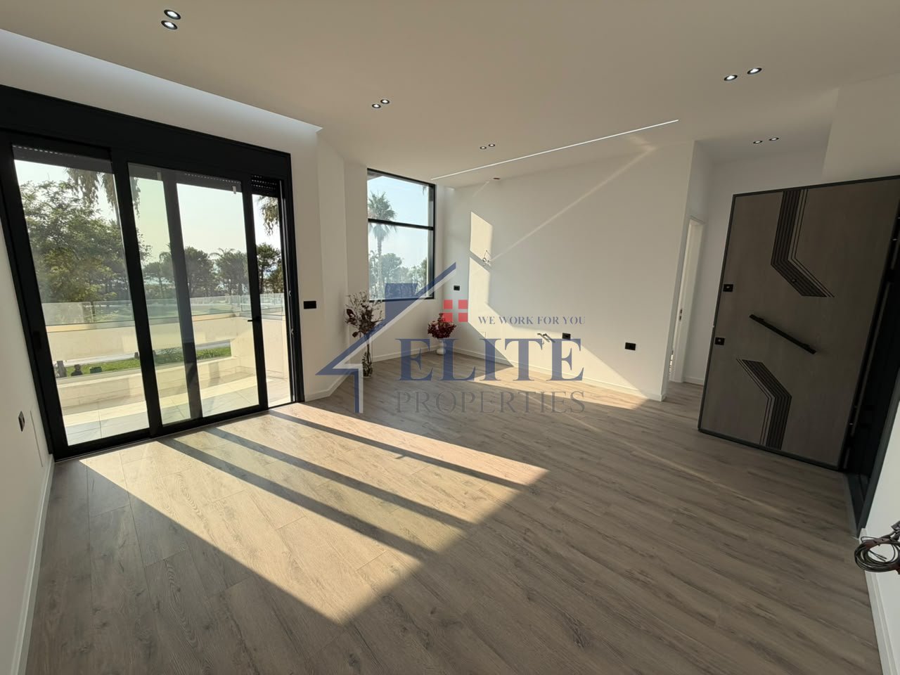 Vlorë, apartament 1+1 në shitje - Lungomare