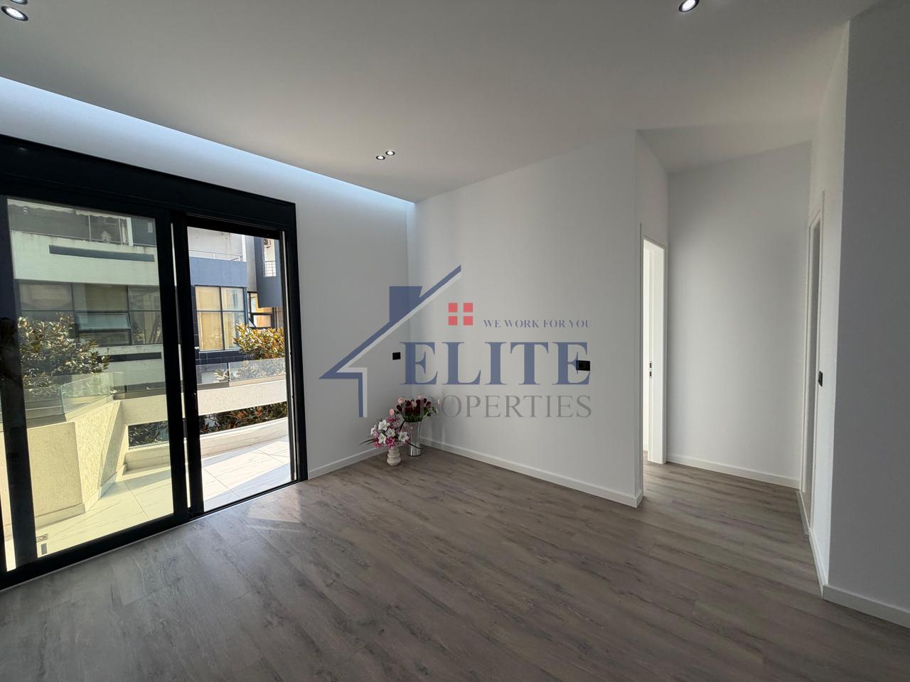 Lungomare,  apartament 1+1 në shitje – Vlorë