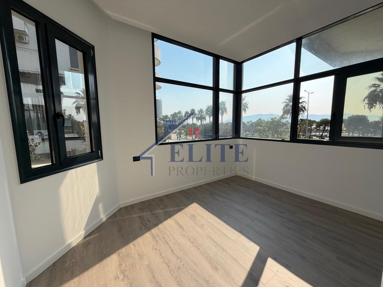 Lungomare,  apartament 1+1 në shitje – Vlorë
