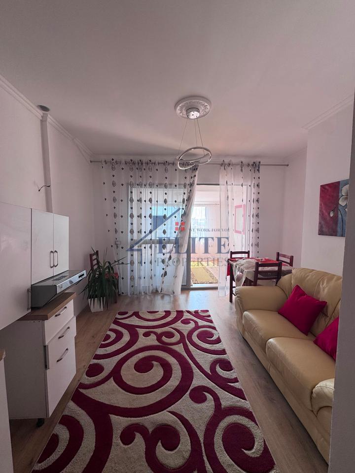Fresk, prane Thesarit apartament 1+1 ne shitje
