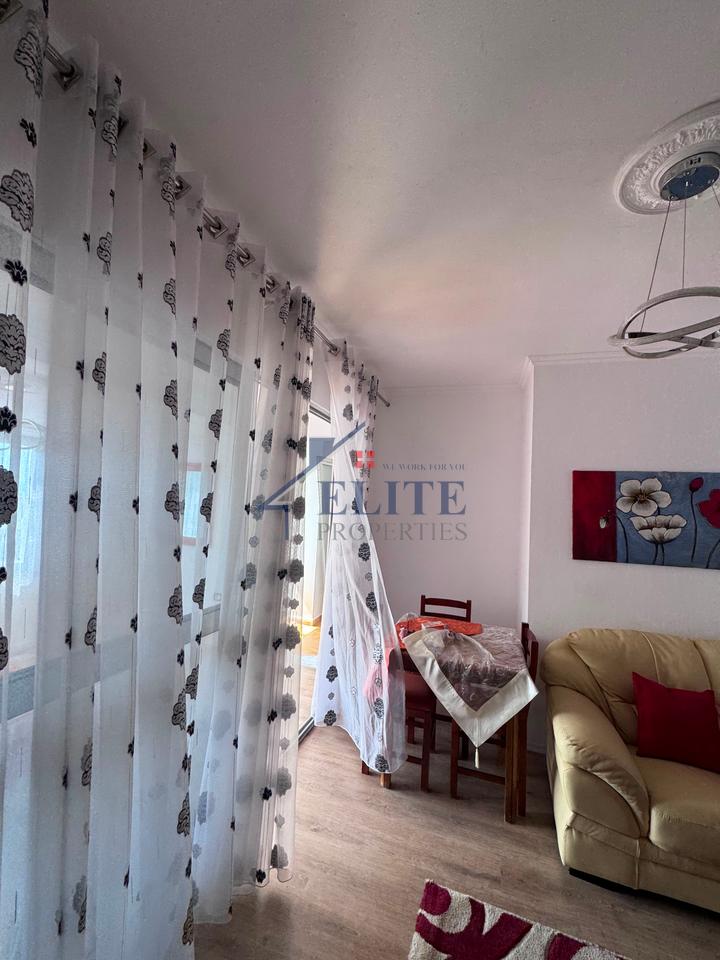 Fresk, prane Thesarit apartament 1+1 ne shitje