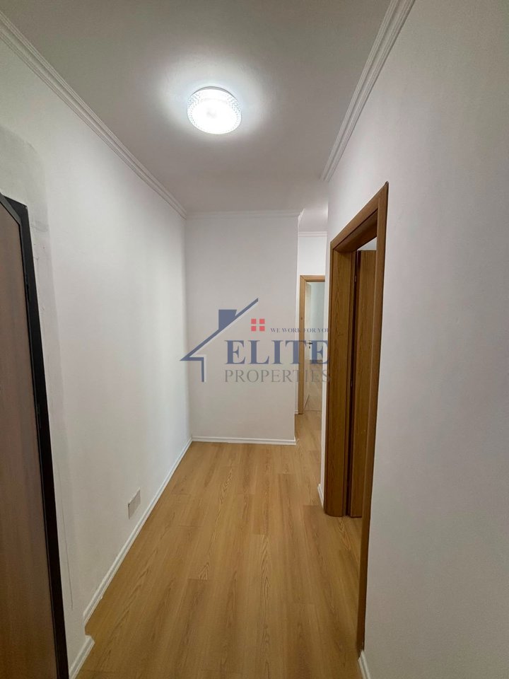 FRESK, RRUGA E DAJTIT– shitet apartament 2+1