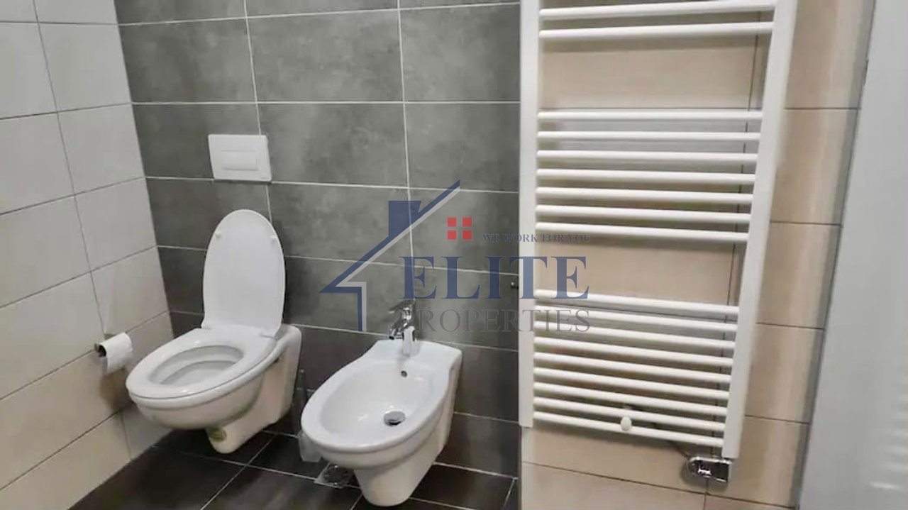 Pazari i Ri, apartament 2+1 me qira