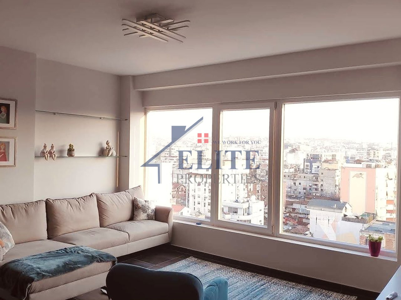 Pazari i Ri, apartament 2+1 me qira