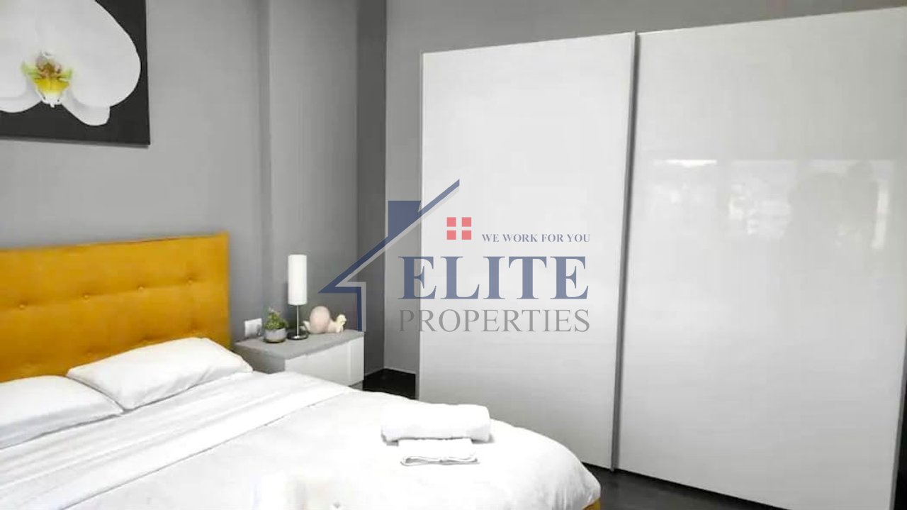 Pazari i Ri, apartament 2+1 me qira