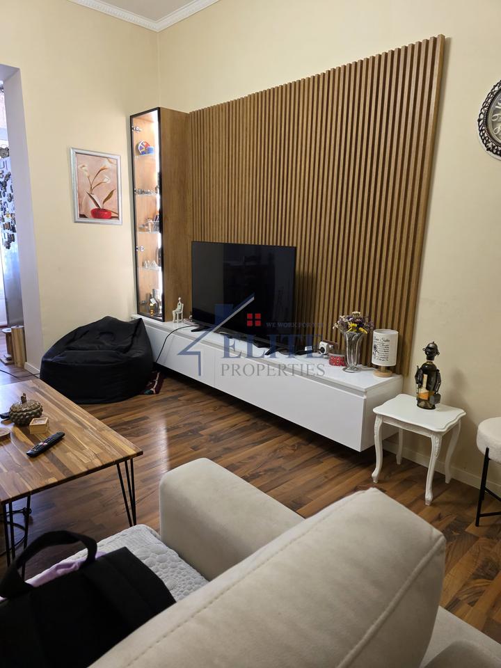 Pallatet Shallvare, apartament 2+1 në shitje