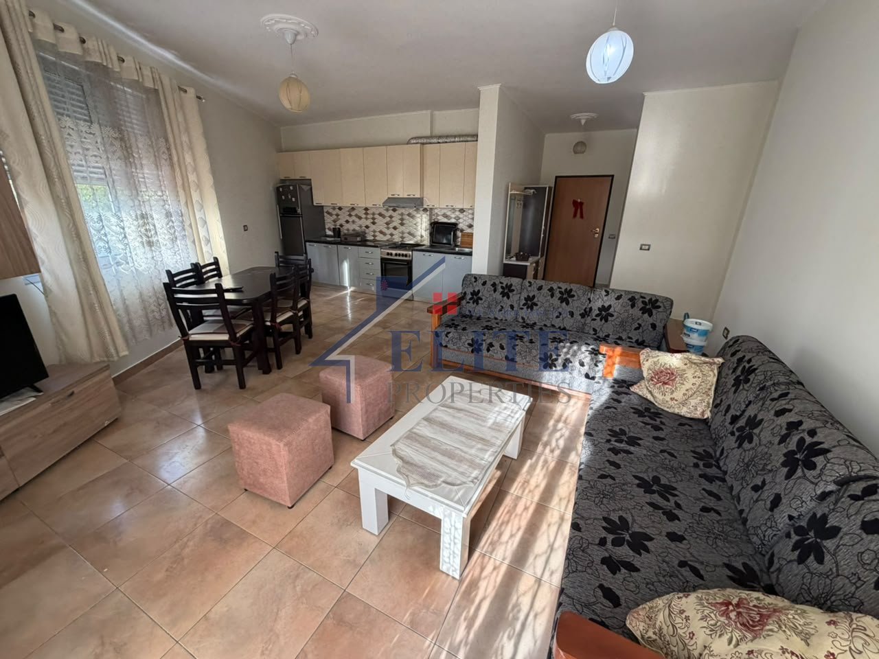 Kthesa e Kamzes, apartament 2+1 me qira