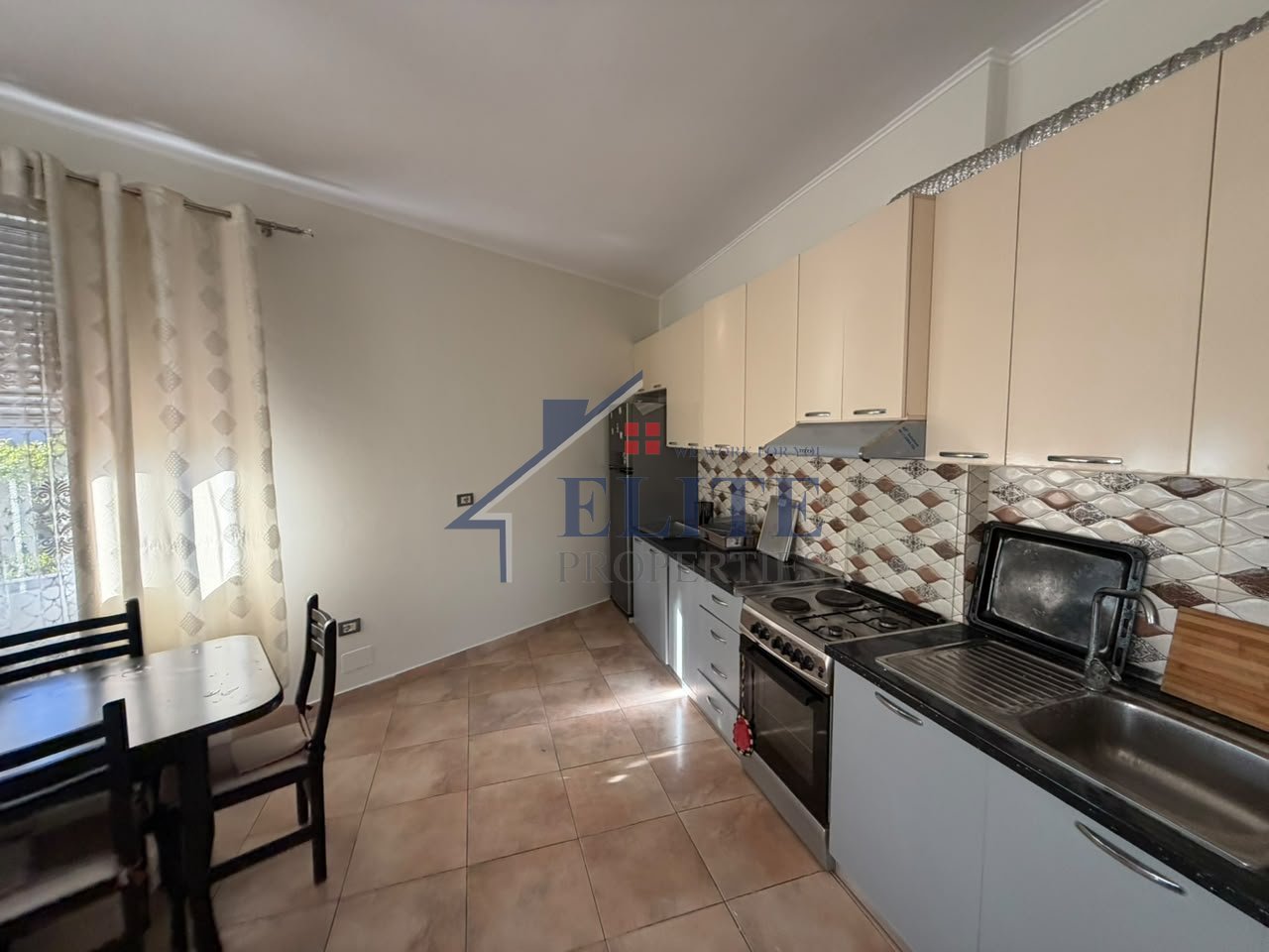 Kthesa e Kamzes, apartament 2+1 me qira