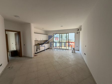 Astir, apartament 3+1+2 në shitje, Rruga Teodor Keko