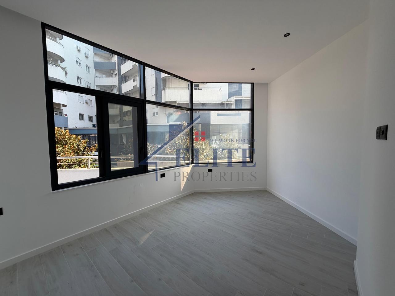 Lungomare – 2+1 apartment for sale, Vlorë