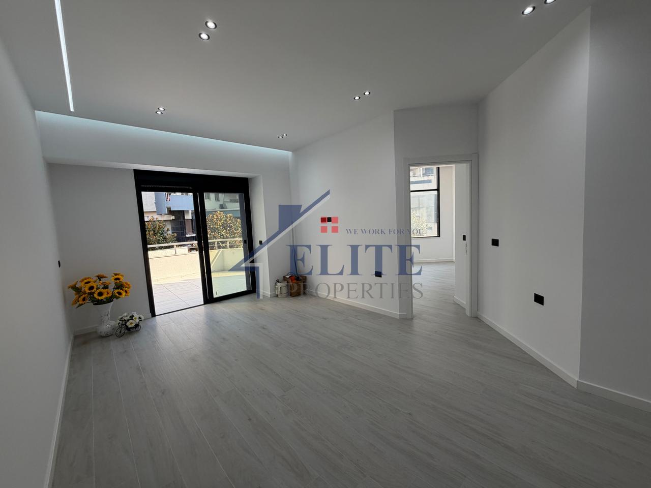 Lungomare – 2+1 apartment for sale, Vlorë