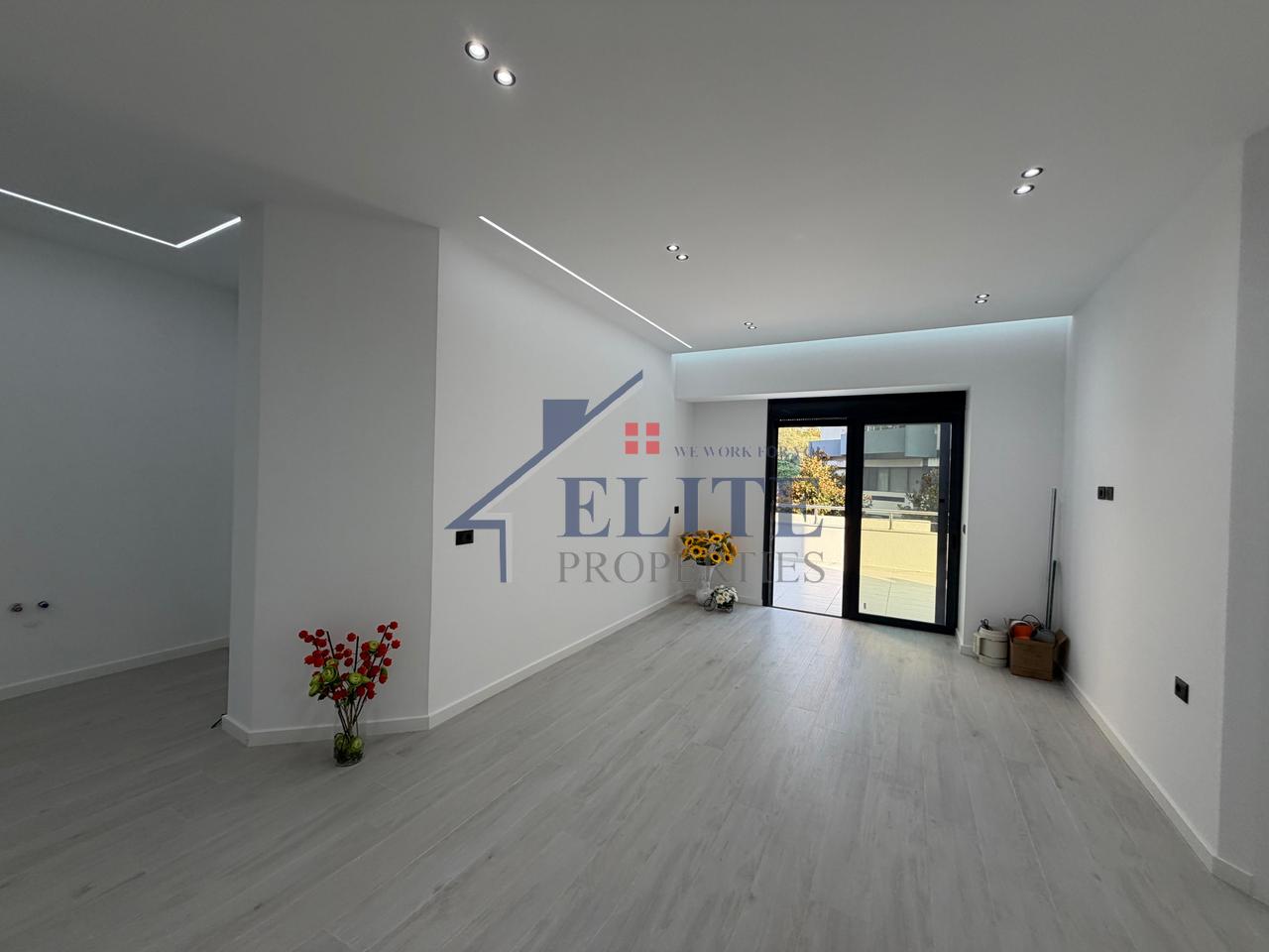 Lungomare – 2+1 apartment for sale, Vlorë