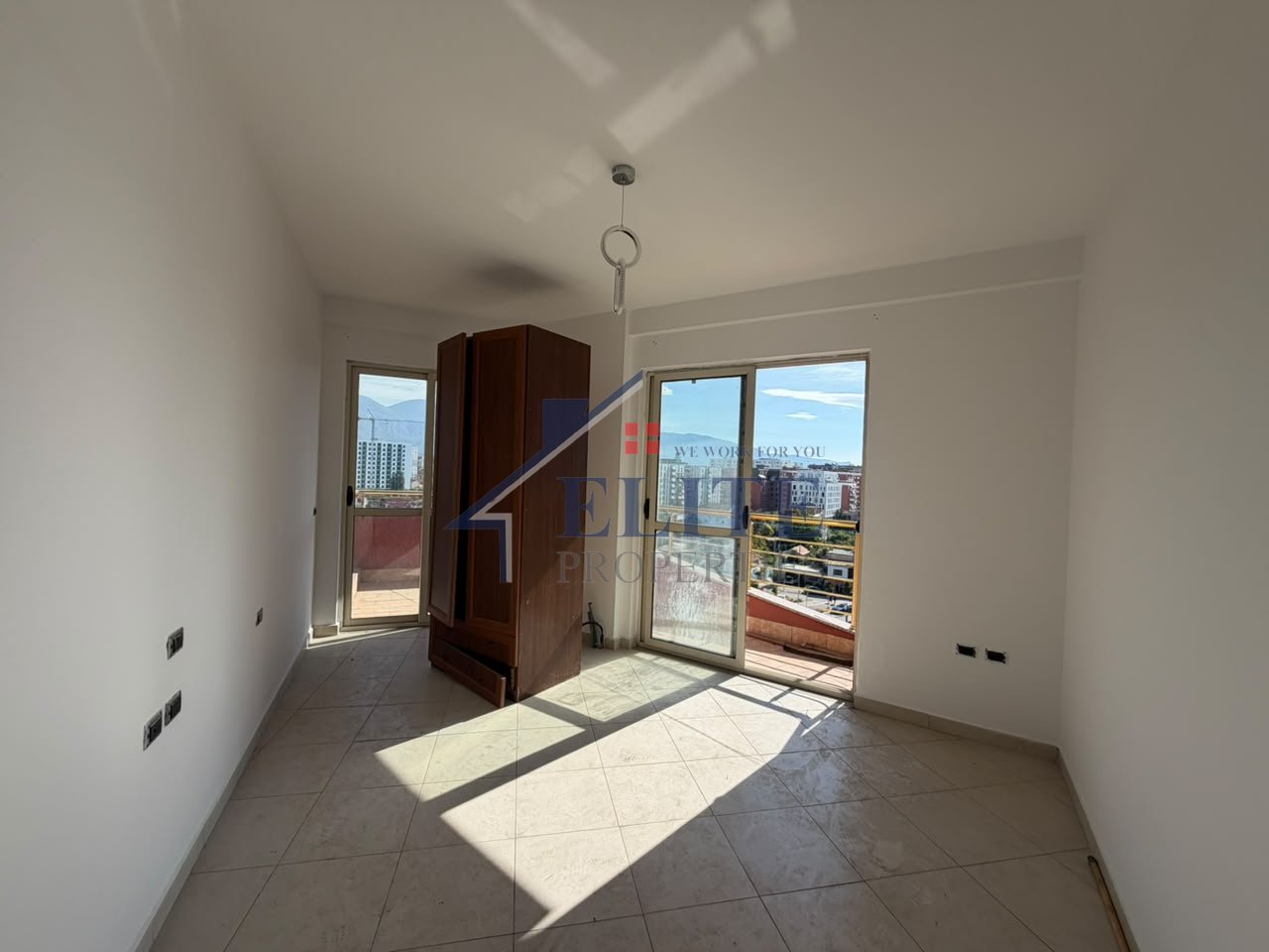 Astir, apartament 3+1+2 në shitje, Rruga Teodor Keko