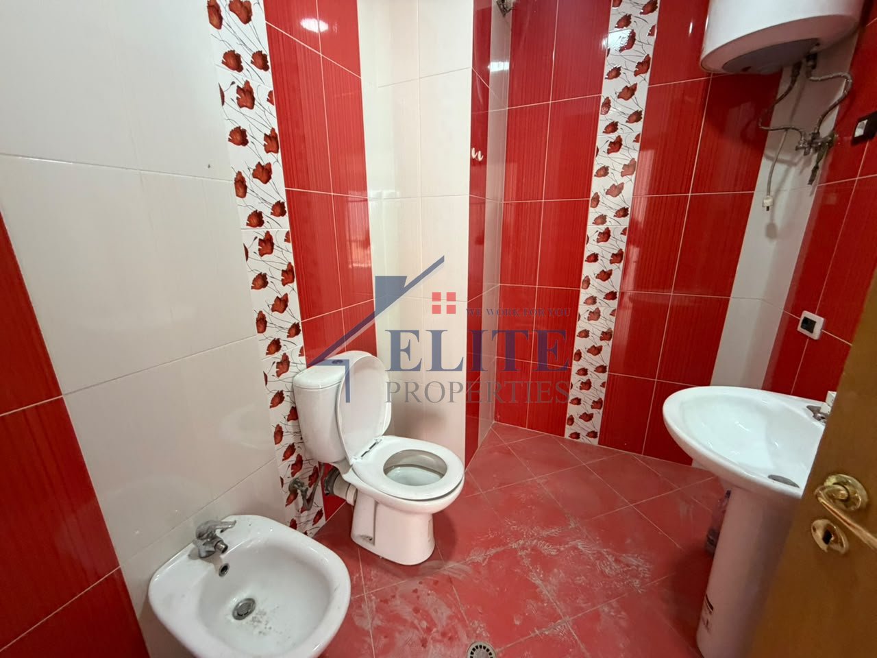 Astir, apartament 3+1+2 në shitje, Rruga Teodor Keko