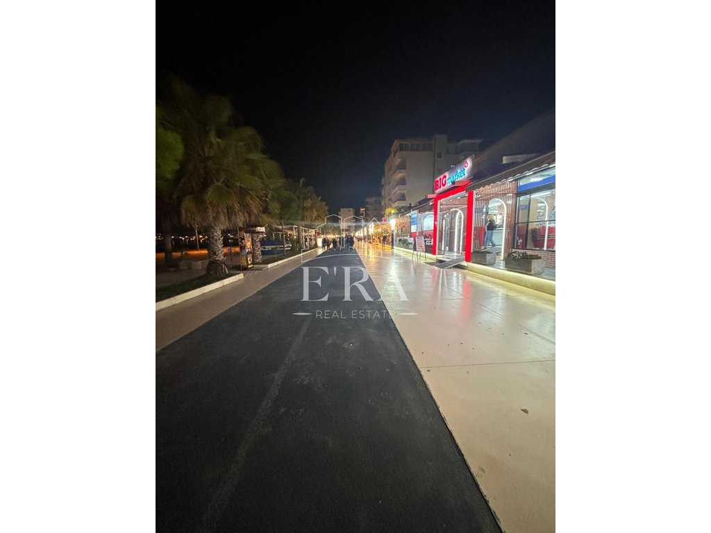 Shitet aktivitet ekzistues Plazh ,Durres