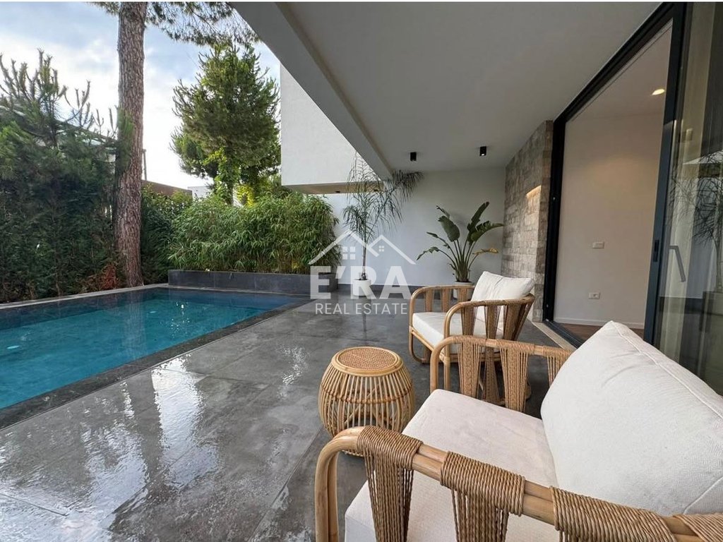 Shitet vile, San Pietro.