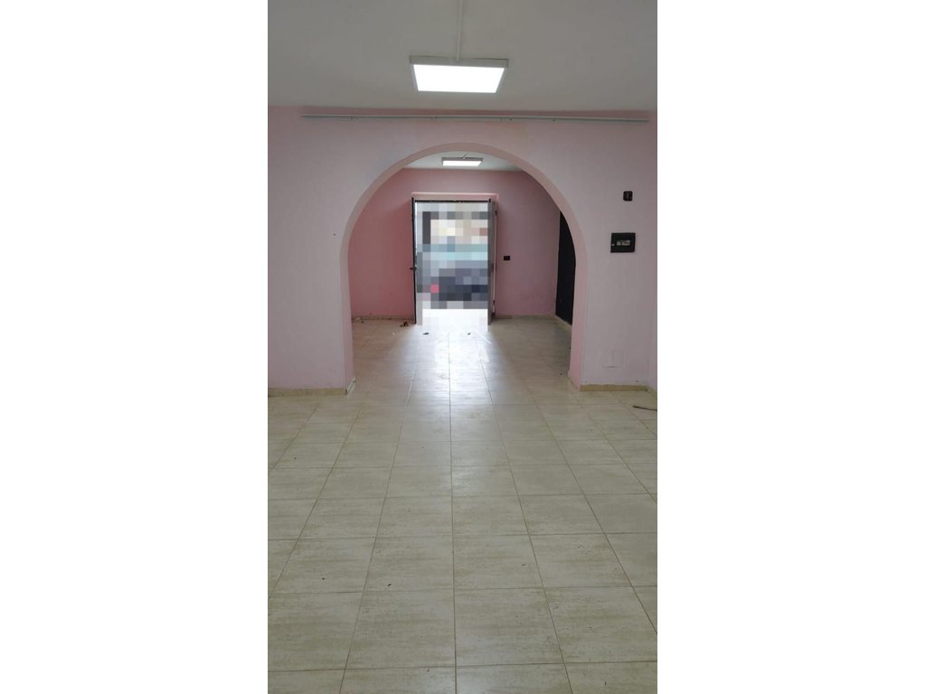 Jepet ambient biznesi me qera, Durres