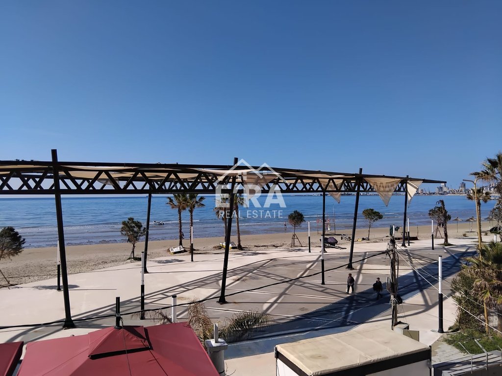 Jepet me qera apartament 1+1, vija e pare me detin ,plazh Durres