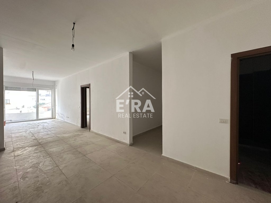 Ambient biznesi me qera ,Qender,Durres.