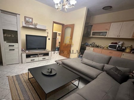 APPARTAMENTO 1+1 IN VENDITA SULLA SPIAGGIA – ZONA ILIRIA, DURRËS (DI FRONTE ALL'HOTEL HORIZONT)