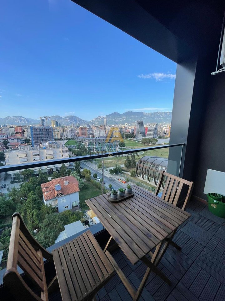 TEK RRUGA E KOSOVAREVE APARTAMENT 2+1 ME QERA!