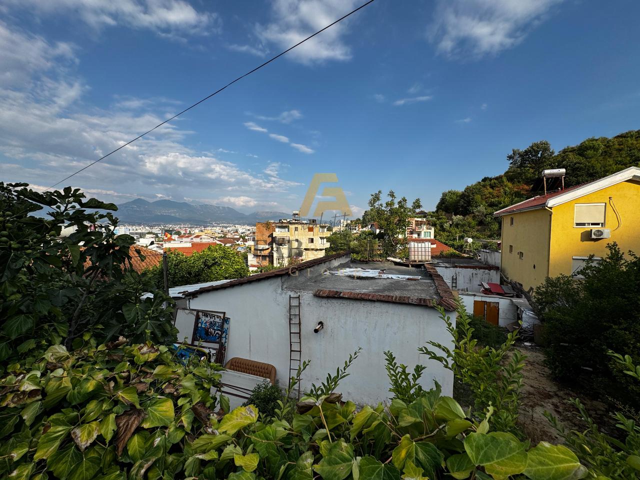 CASA PRIVATA A YRSHEKE!