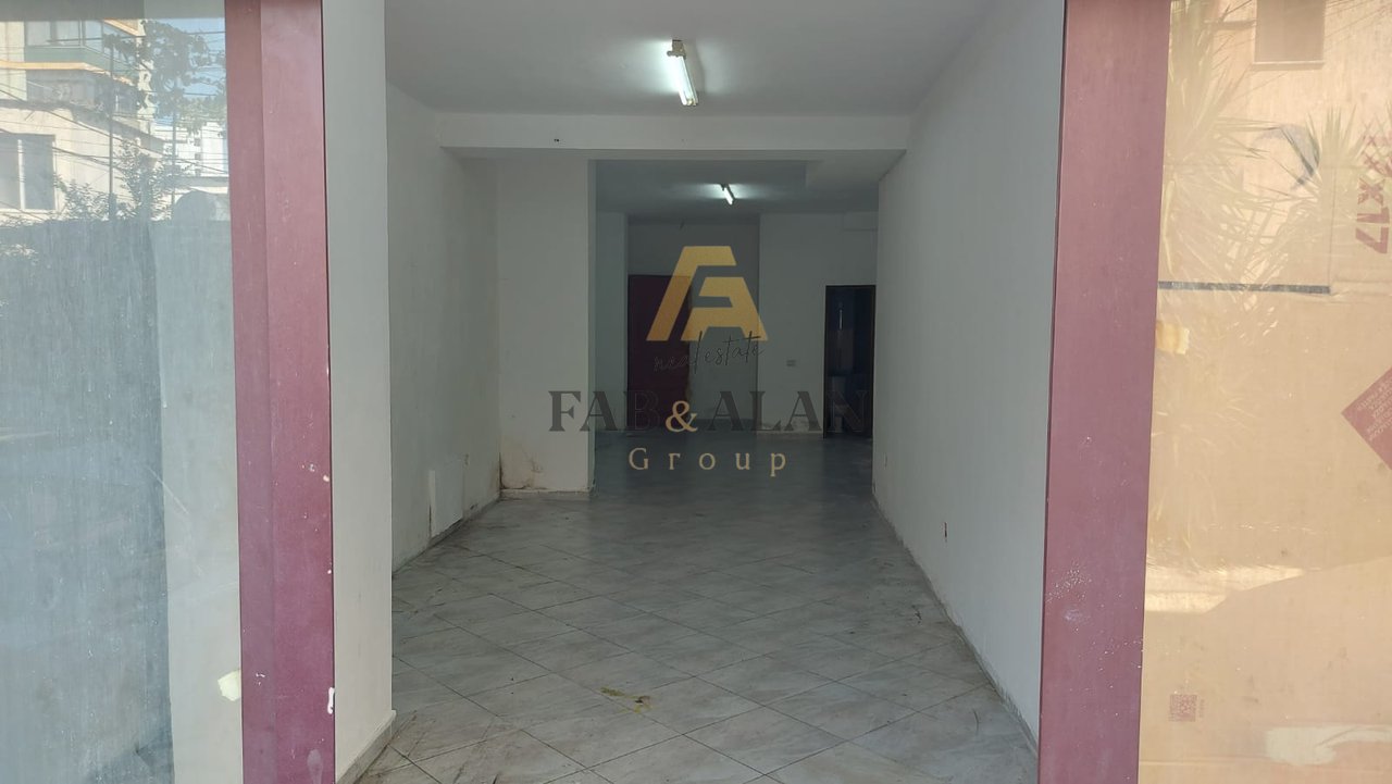 ONLY OLD MATERNITY BUSINESS PREMISES FOR RENT!