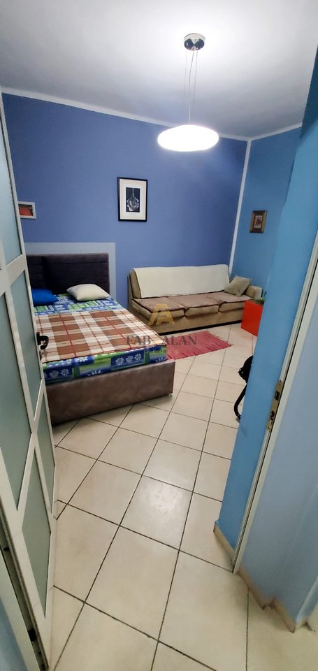 TEK RRUGA BARDHYL APARTAMENT 2+1 PER QERA!