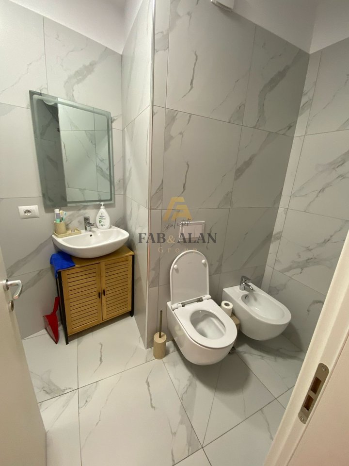 TEK KOPSHTI ZOOLOGJIK APARTAMENT 1+1 PER QERA!