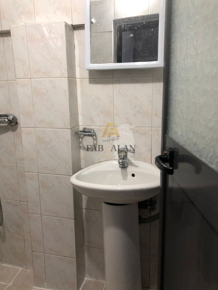 FIRST FLOOR OF A VILLA FOR RENT IN NE MEDRESE!