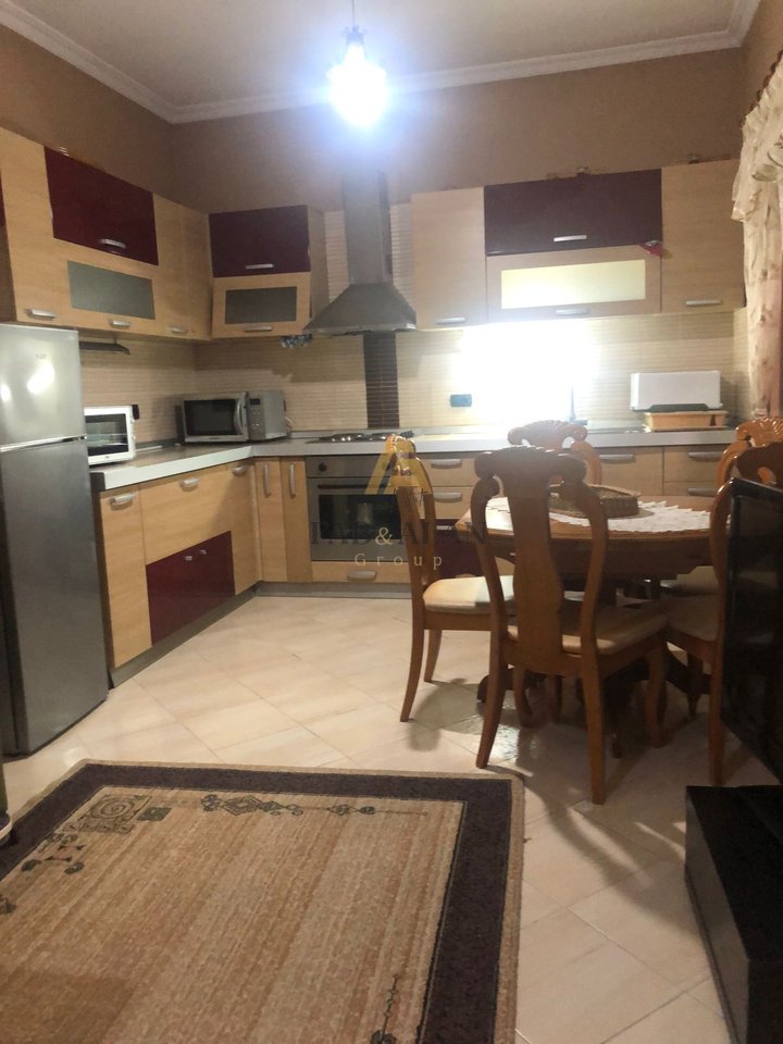 FIRST FLOOR OF A VILLA FOR RENT IN NE MEDRESE!