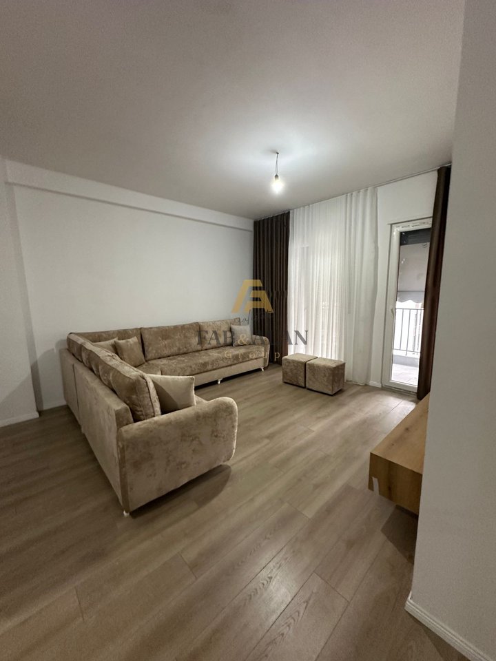 NE KAMEZ TEK RRUGA BERISHA APARTAMENT 2+1+2 PER QERA!