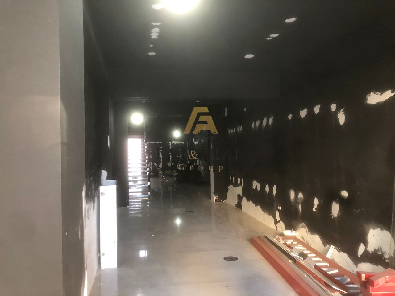 BUSINESS PREMISES FOR RENT 300 M² IN THE WILLSON SQUARE AREA