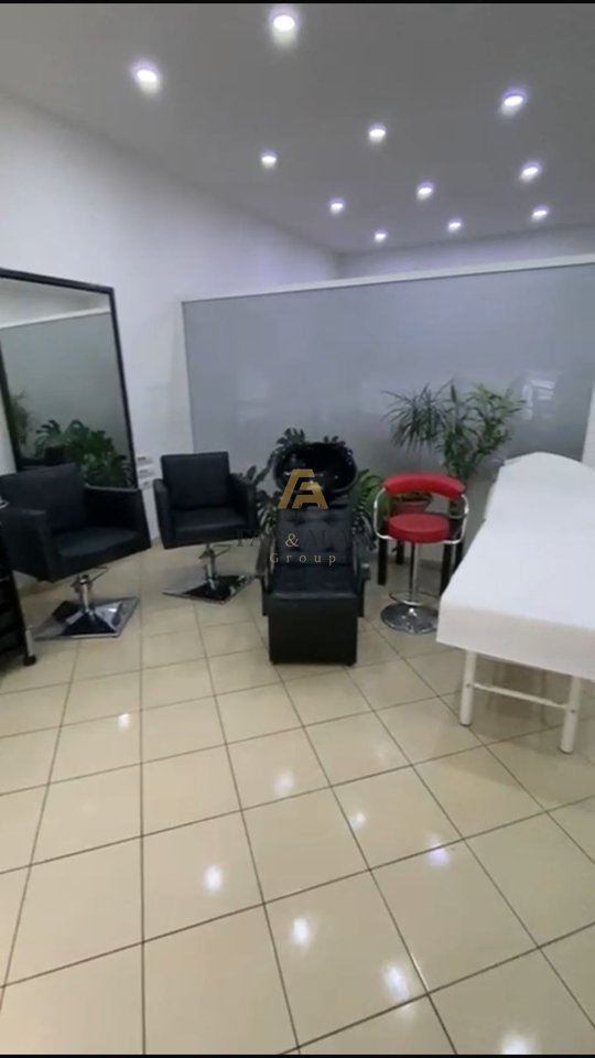 NEGOZIO IN VENDITA 100 M² A YZBERISHT – CON MUTUO