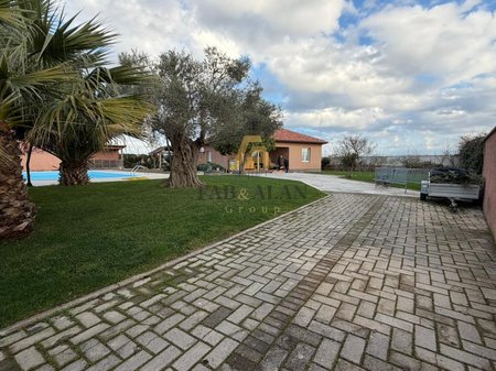 OKAZION!!!! NE XHAFZOTAJ VILE PER SHITJE!