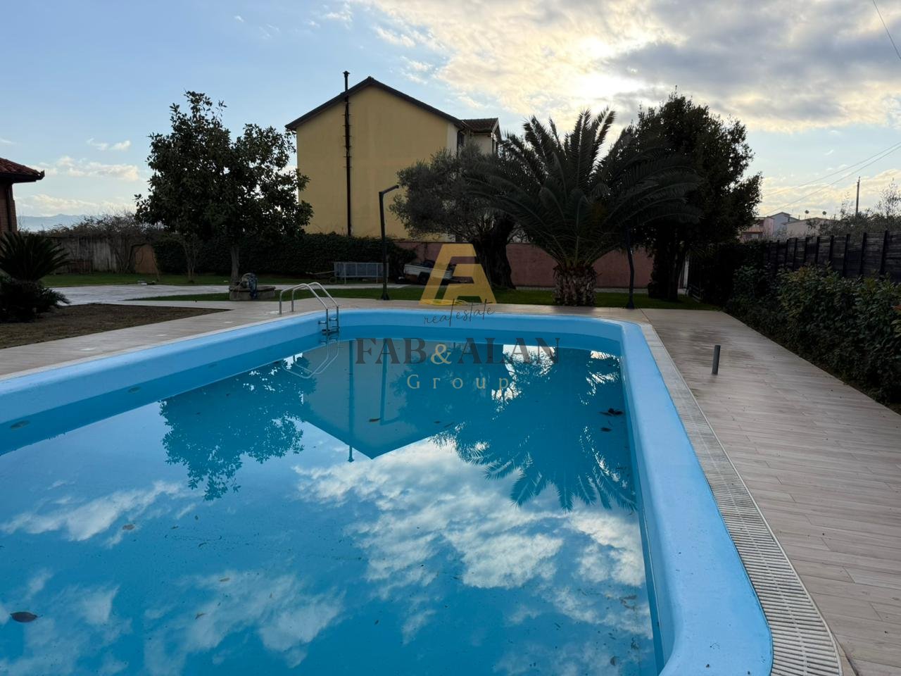 OKAZION!!!! NE XHAFZOTAJ VILE PER SHITJE!