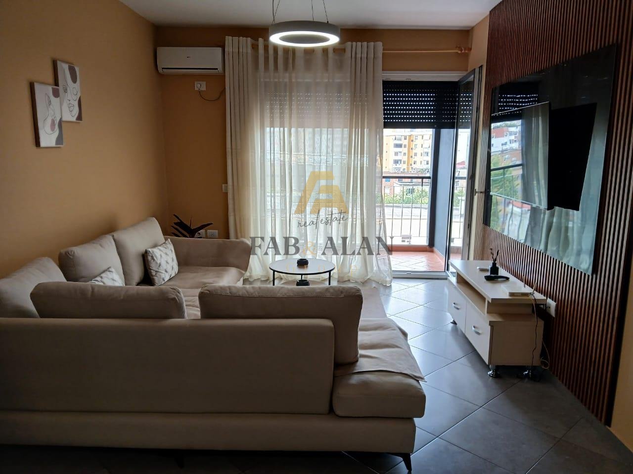 APPARTAMENTO 1+1 IN AFFITTO - VIA BURG, VICINO A SPAK!