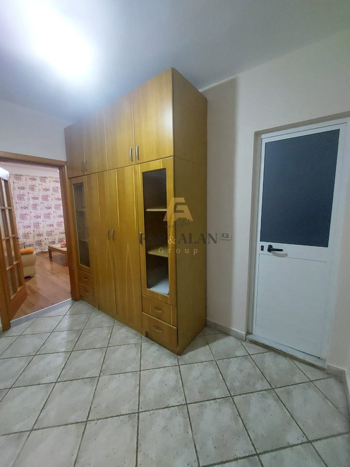 TEK OXHAKU APARTAMENT 2+1 PER QERA!
