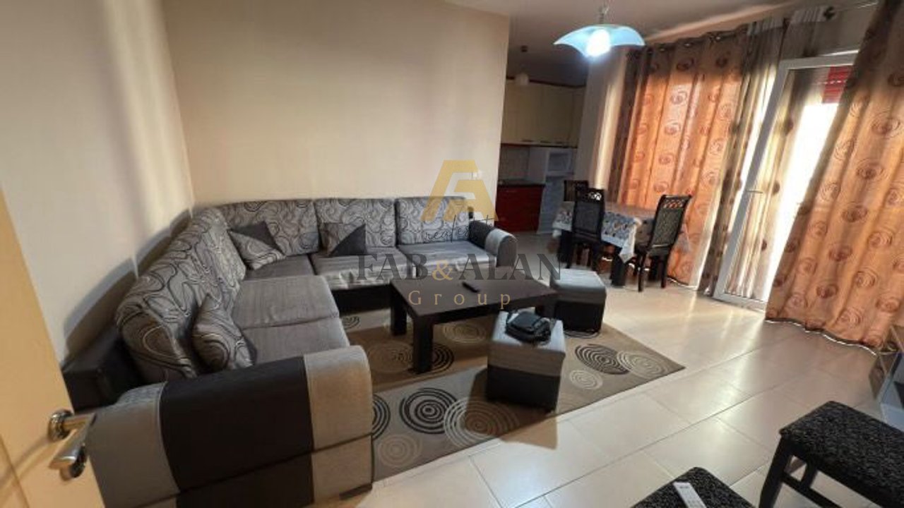 TEK RRETHI I PARE I ASTIRIT APARTAMENT 2+1+2 PER QERA!