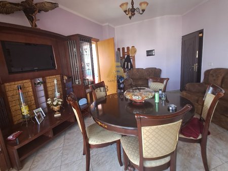 NE DURRES APARTAMENT 2+1 PER SHITJE!