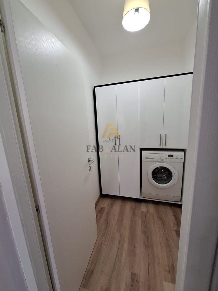 NE DURRES APARTAMENT LUKSOZ 1+1 PER SHITJE!
